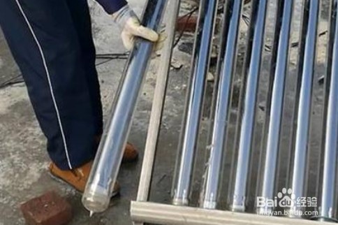 如何清洗太阳能热水器水垢？