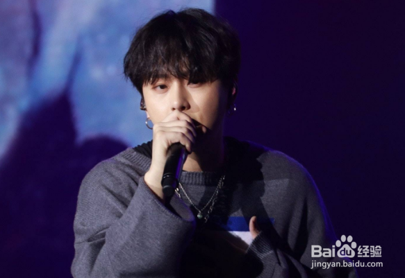 怎样在人多的场合大胆歌唱?