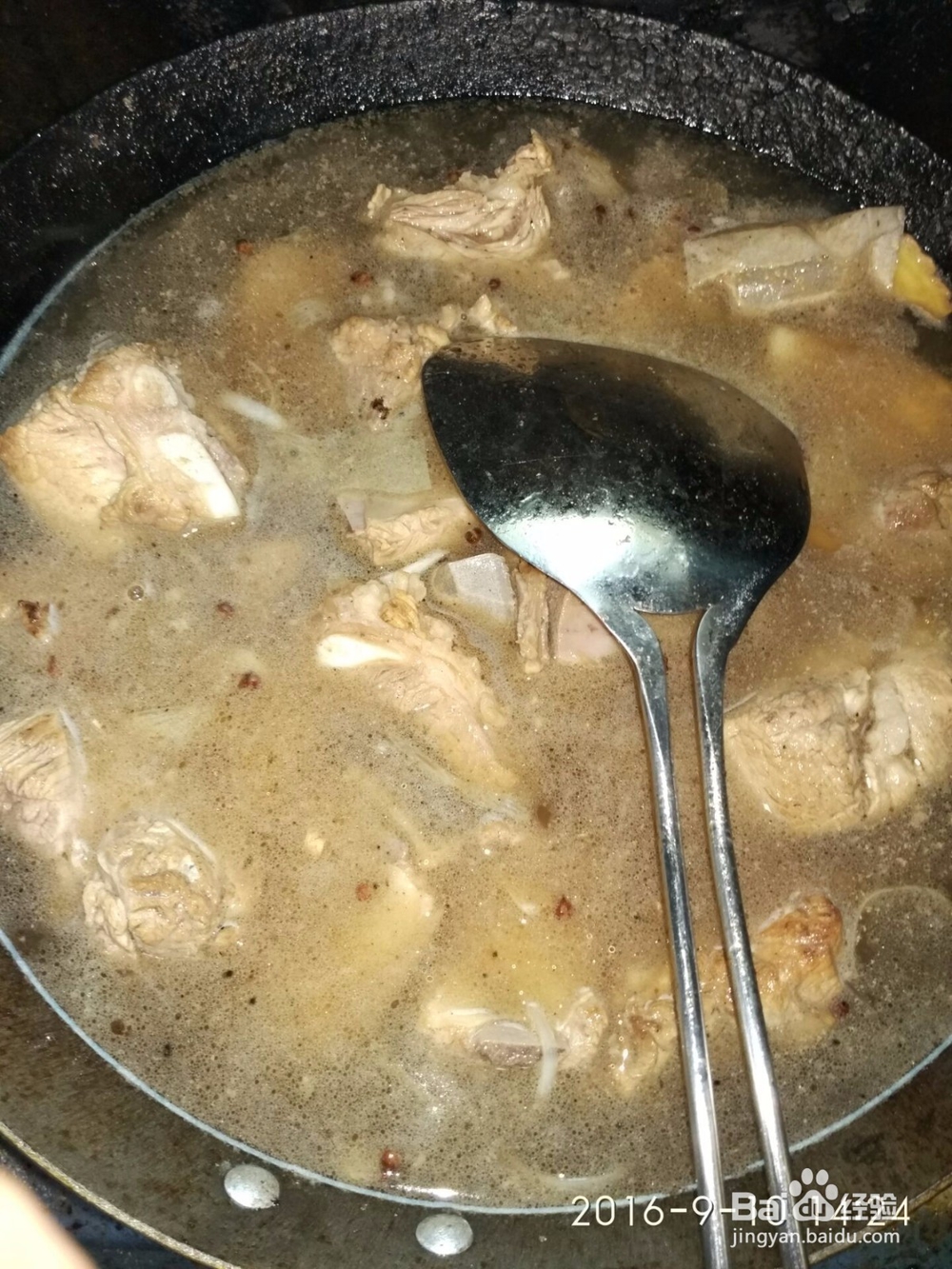 教你如何做家常炖排骨简单的美味？