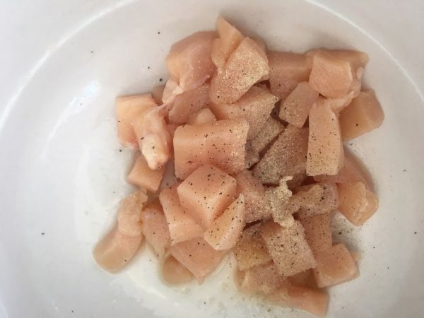 鸡胸肉炒西兰花