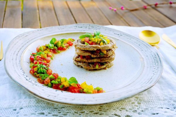 煎猪排配番茄沙汁