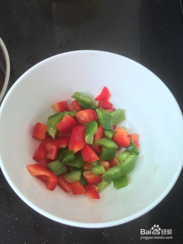 香菇焖排骨怎么做