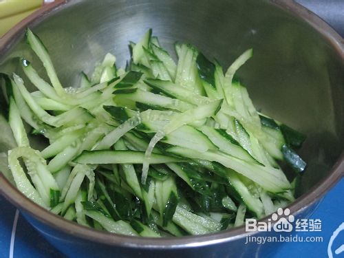 香菇肉丁鸡蛋面