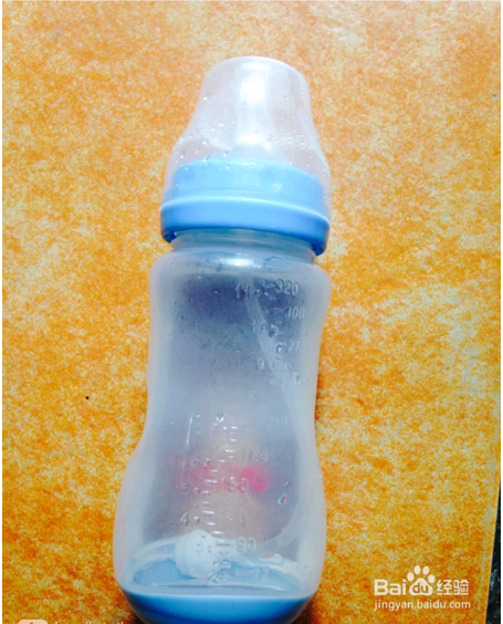 如何正确选购塑料奶瓶