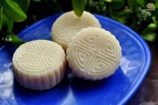流心奶黄月饼的做法