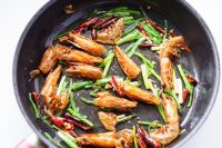 绝对好的下酒菜椒香脆虾壳