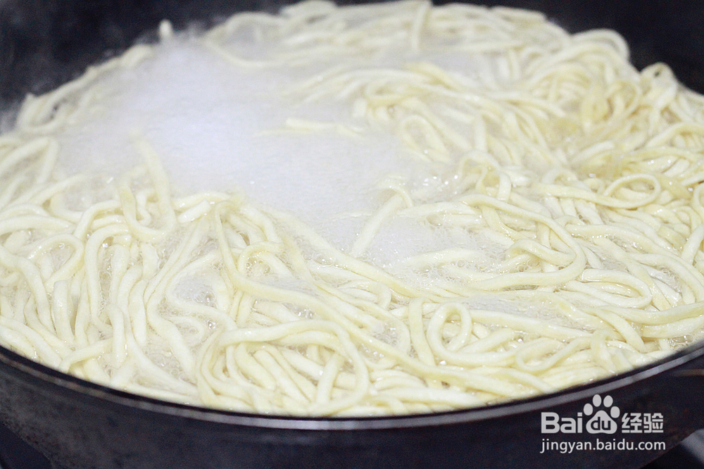 超级过瘾的奶香龙虾伊面