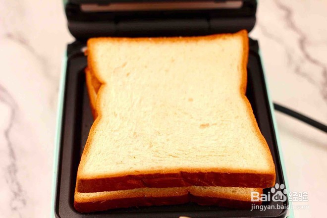怎么做美味好吃的鸡蛋时蔬三明治