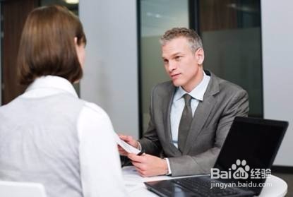 第一次就业面试准备什么面对考官？