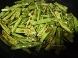 正宗家常味儿的干煸豆角
