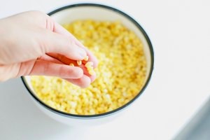 如何做风味绿豆爽？