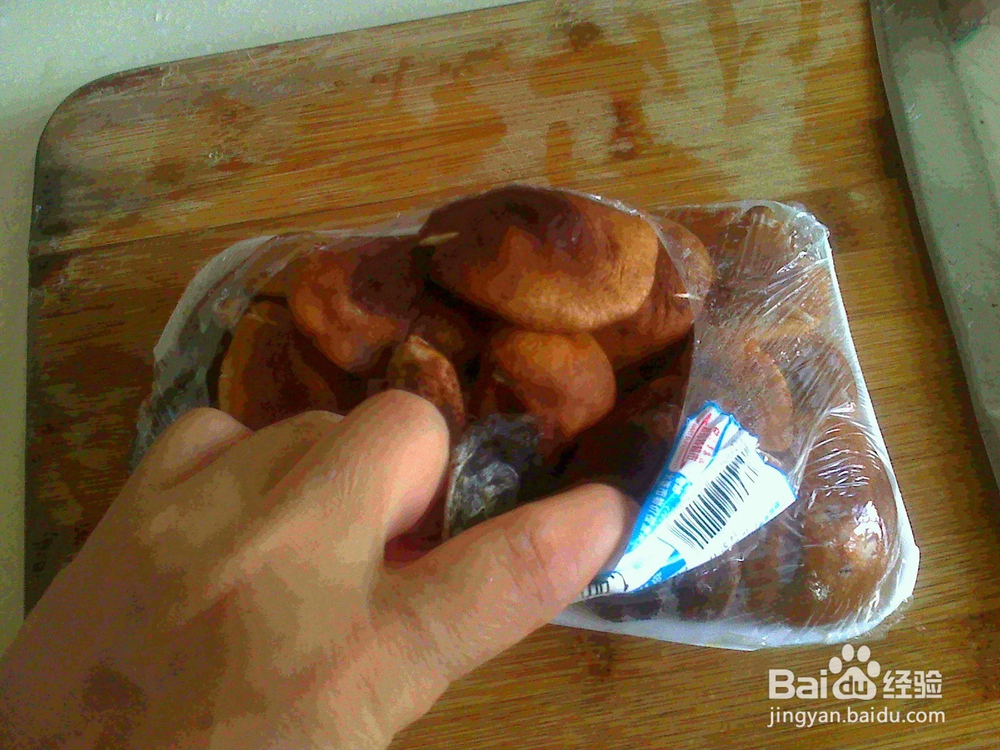 老年人怎样做好素炒香姑的备料