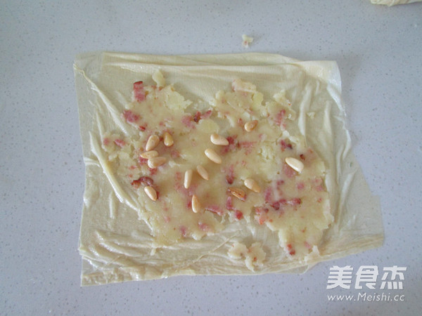 松仁土豆泥腐皮卷