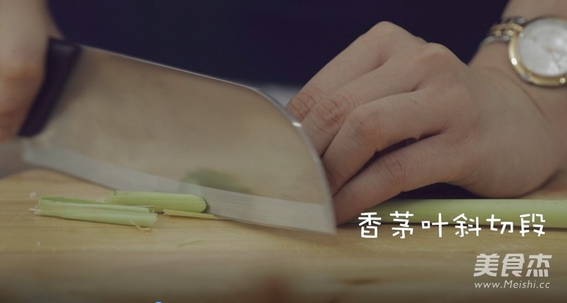 法式迷迭香烤羊腿