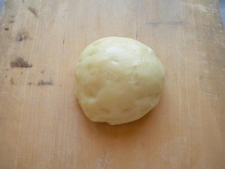 中秋节：[1]如何做豆沙馅冰皮月饼