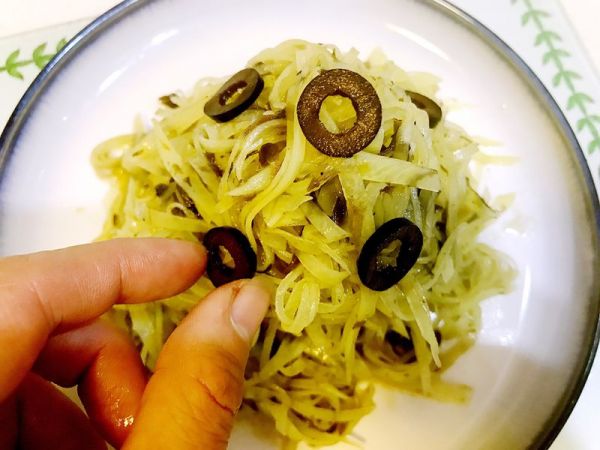 橄榄菜凉拌脆口土豆丝