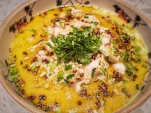 手把手教你一道夏季开胃快手菜：酸汤豆腐沸腾鱼