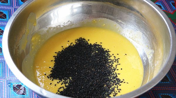 黑芝麻戚风蛋糕