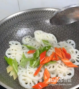 如何炒莲藕才不会变黑