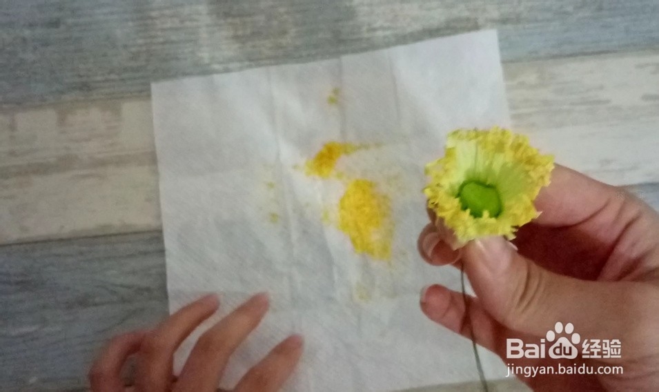 手工制作--皱纹纸罂粟花