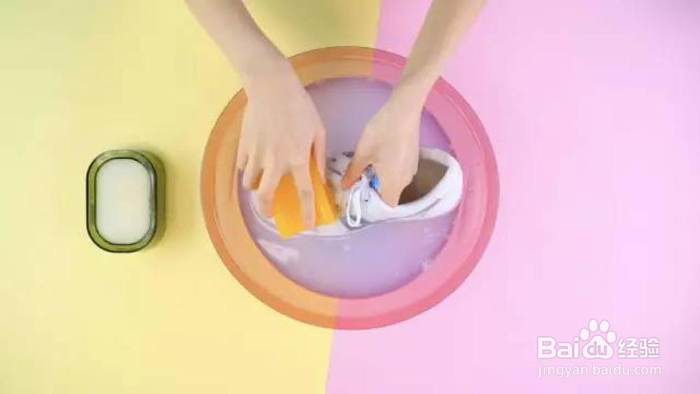 怎样清洗小白鞋