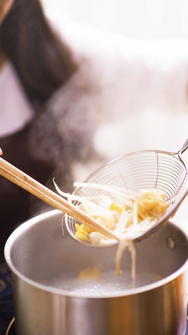 鲜虾金针菇沙茶荞麦面