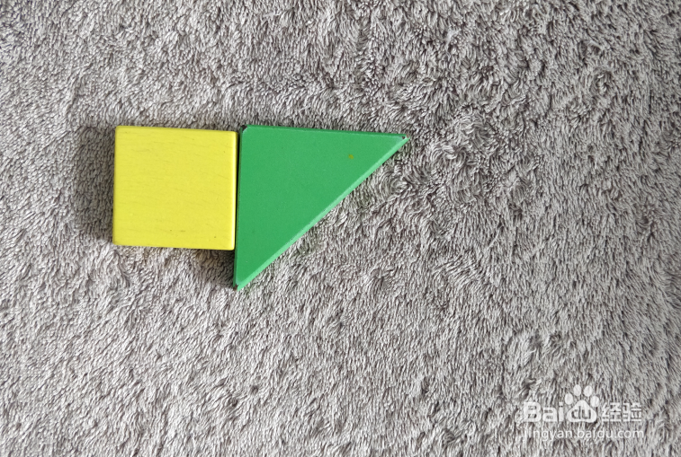 用七巧板怎样拼一只奔跑的狗？