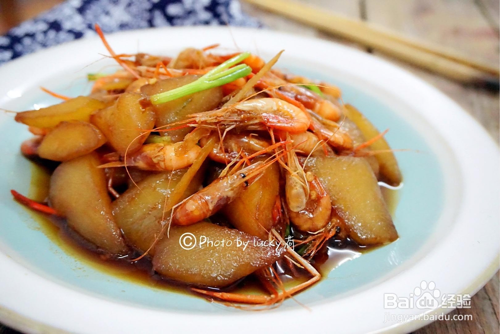 油亮清脆的黄瓜河虾