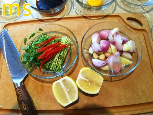 葱香黑胡椒鸡腿