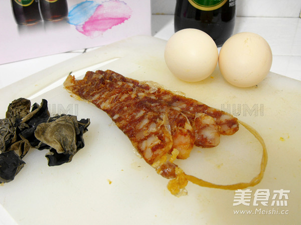 腊肠蒸鸡蛋的做法