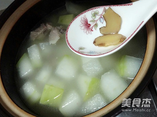 冬瓜排骨汤的做法