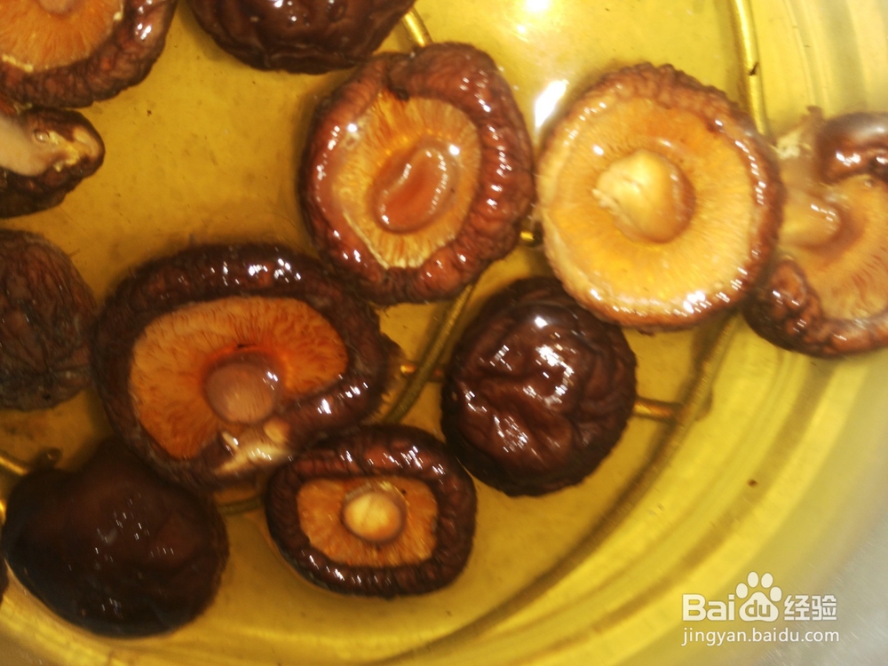 健康食谱：香菇鸡翅汤