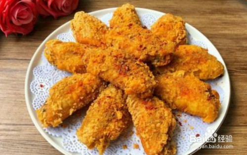 香酥鸡翅,外酥里嫩,长时间保持酥脆