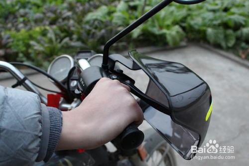雅迪电动车怎么启动
