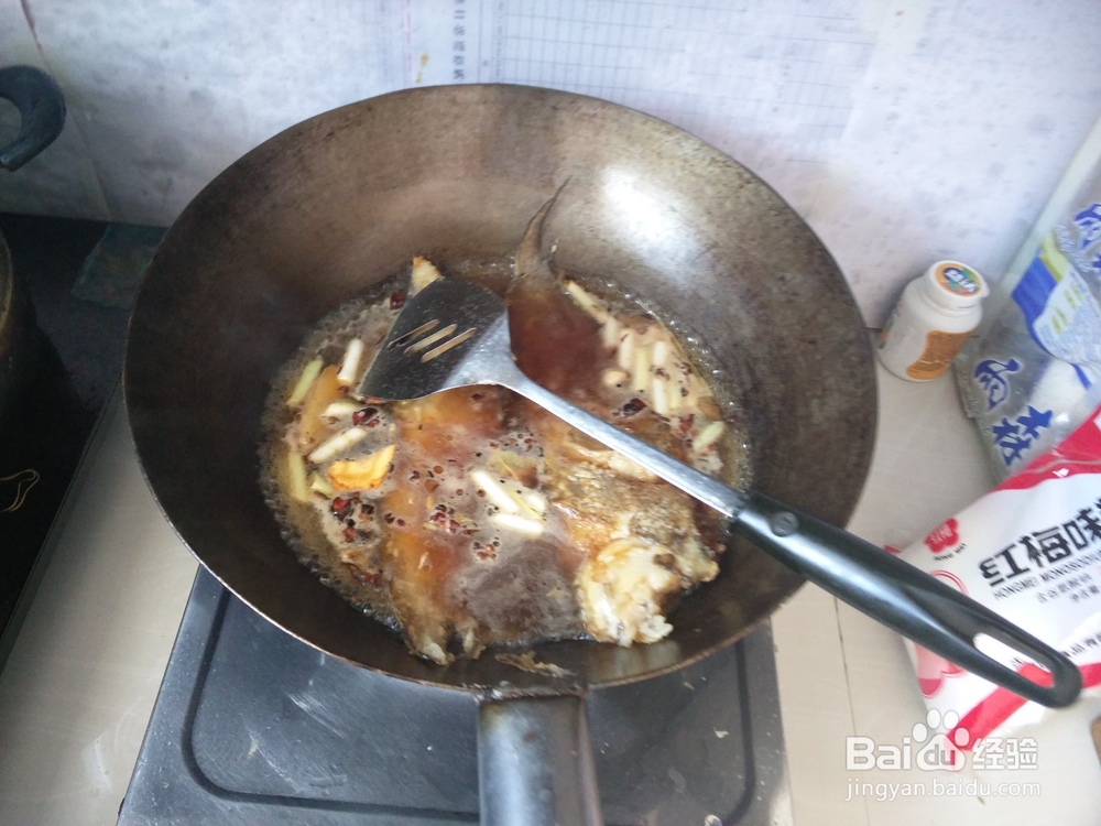 香喷喷的红烧比目鱼