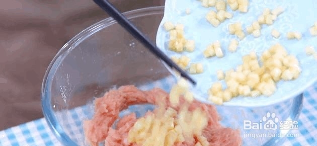 苹果猪肉扒的做法