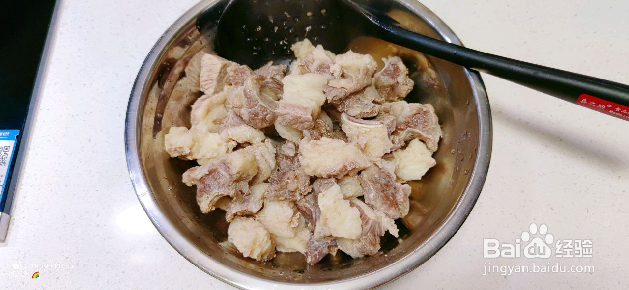 黄焖牛腩的做法