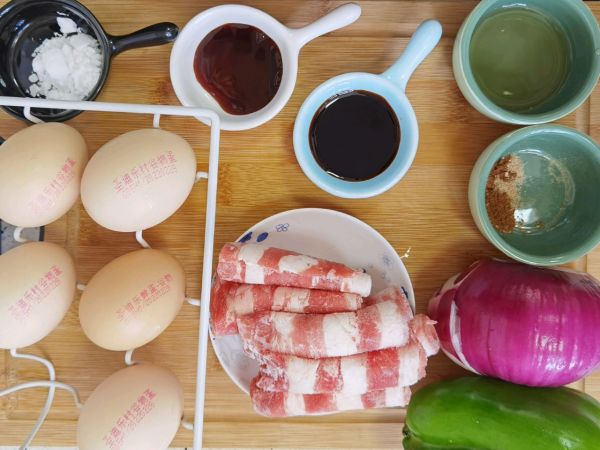 流心蛋肥牛盖浇饭