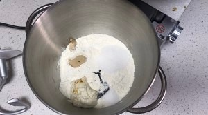 网红大蒜乳酪面包