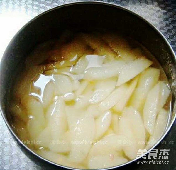 冰糖炖梨的做法