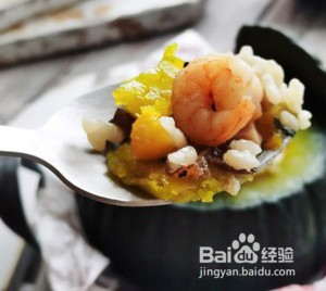 南瓜里面蒸米饭的做法