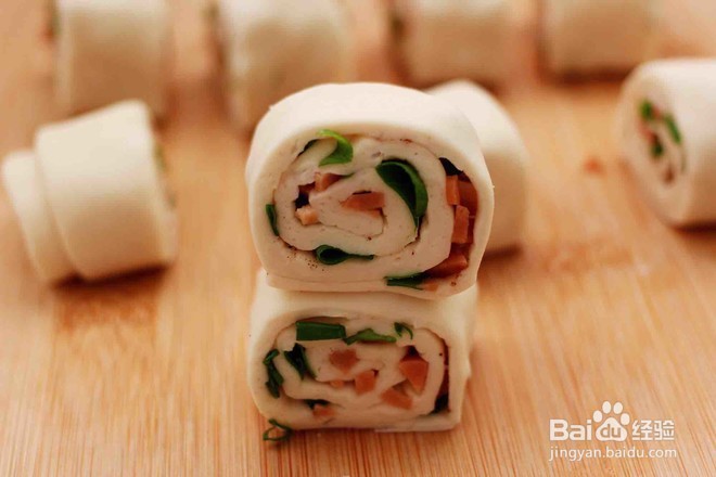 小香葱香肠花卷