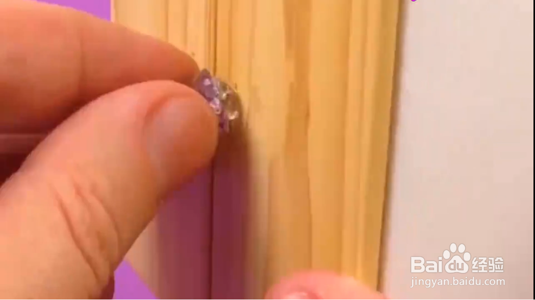 怎样制作芭比娃娃的梳妆台呢？