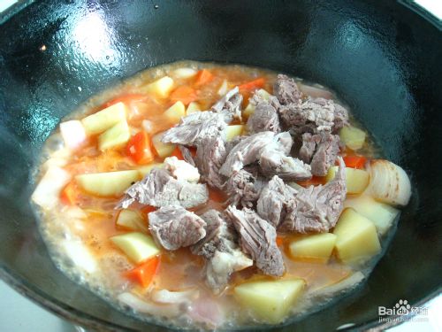 红酒烩牛肉