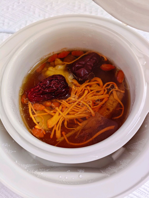 党参虫草花鸡汤