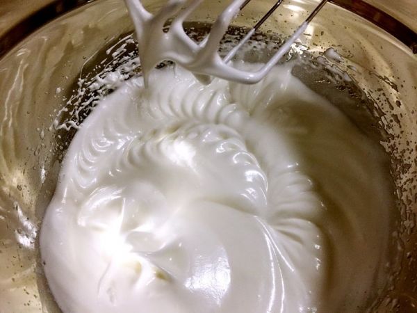 奶油菠萝蛋糕卷