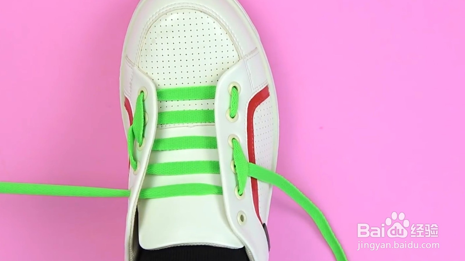 侧面蝴蝶结鞋带这么系，开创新潮流!