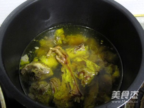 砂锅土豆炖柴鸡