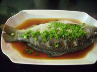 家庭版清蒸鲤鱼