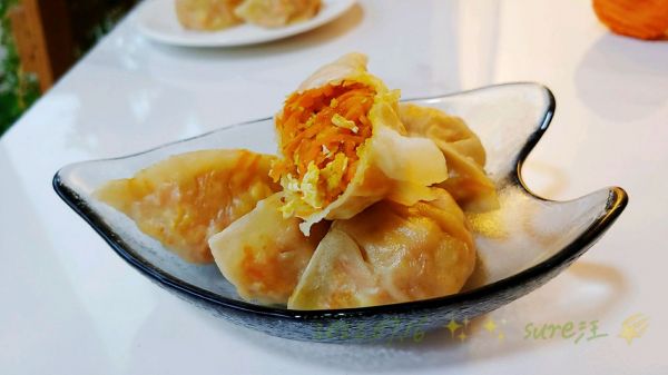 胡萝卜葱蛋花饺